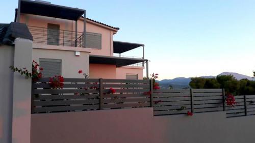 Κουφώματα αλουμινίου σειράς Europa Prima 850 & Europa 800, πέργκολες, ρολά Β/Τ - Η/Λ, ασφάλειες σιδήρου