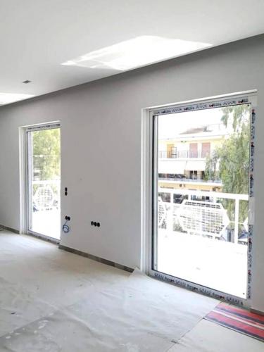 Πόρτες αλουμινίου συρόμενες, μονόφυλλες με σήτα, σειρά Europa 100