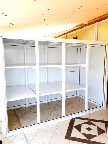 Ντουλάπα αλουμινίου συρόμενη, δίφυλλη