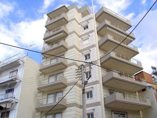 Έργο πολυκατοικίας με κουφώματα αλουμινίου