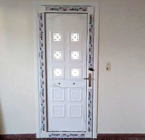 Πόρτα αλουμινίου ανοιγόμενη, σειρά Europa 5500