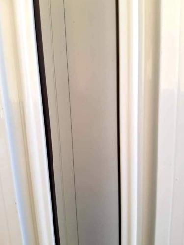 Δίφυλλη σήτα plisse οριζόντιας κίνησης με μαγνήτη